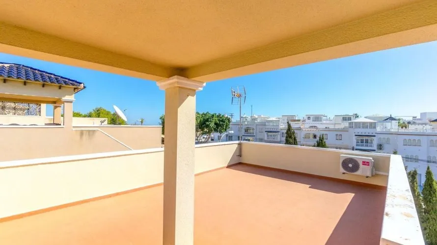 Сasa de 105m² en Campoamor, Spain No. 957 № 8