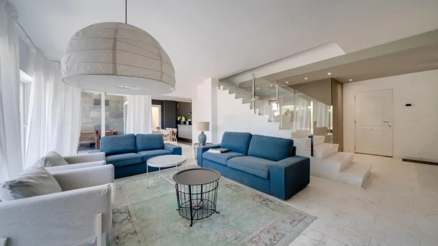 Villa de 4 dormitorios en Albir, Spain No. 539 № 8