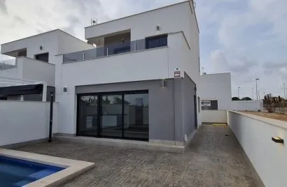 Villa de 3 dormitorios en Los Dolses, Spain No. 322