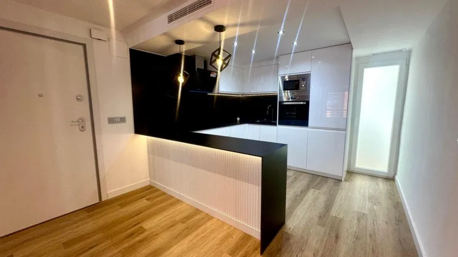 Apartamento de 3 dormitorios en Alicante, Spain No. 1330 № 3