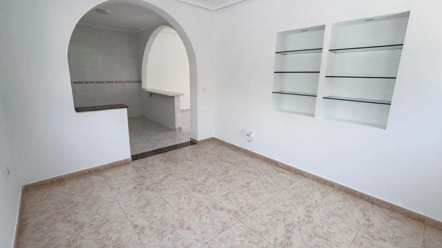 Villa de 3 dormitorios en Ciudad Quesada, Spain No. 819 № 6