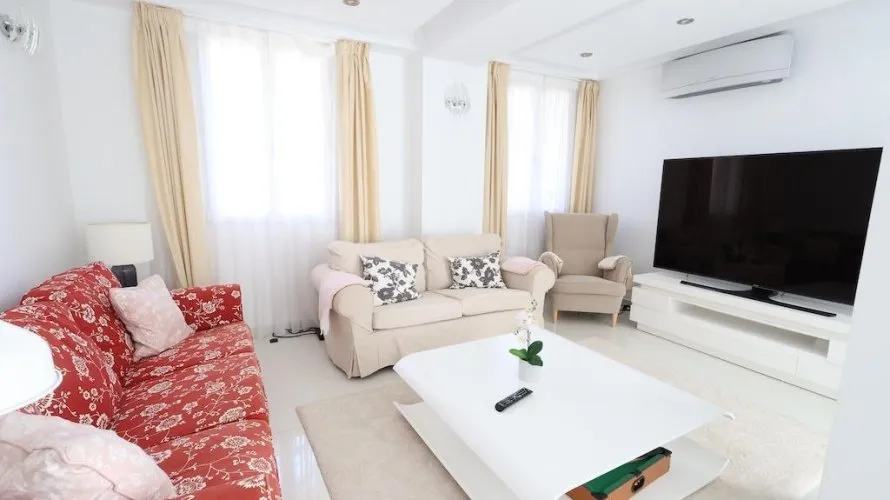 Apartamento de 4 dormitorios en Cabo Roig, Spain No. 846 № 6