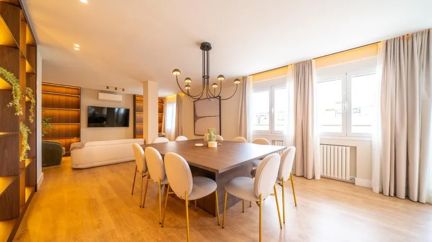 Apartamento de 3 dormitorios en Madrid, Spain No. 1134