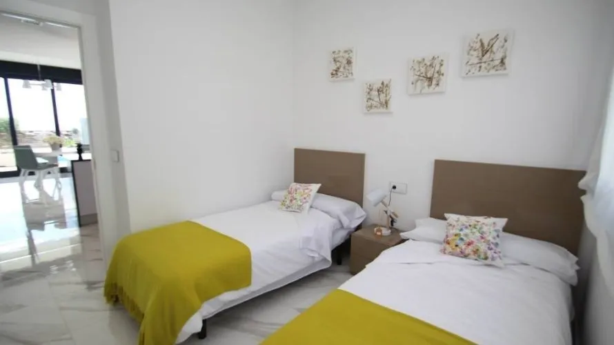 Villa de 3 dormitorios en San Miguel de Salinas, Spain No. 347 № 6