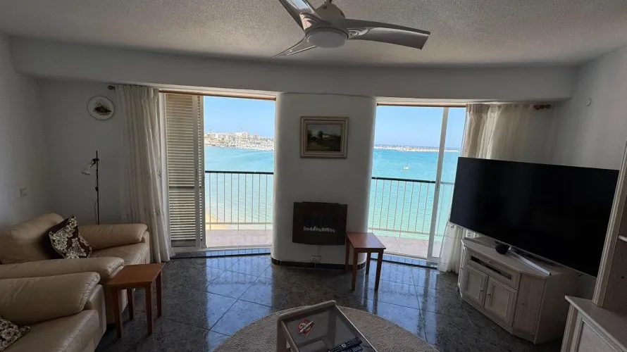 Apartamento de 3 dormitorios en Torrevieja, Spain No. 787 № 2