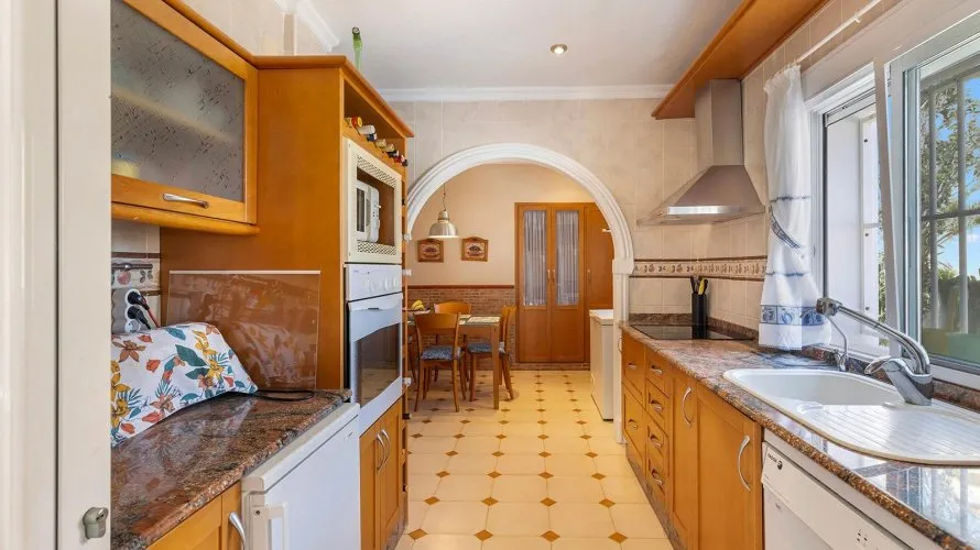 Villa de 4 dormitorios en Torrevieja, Spain No. 835 № 5