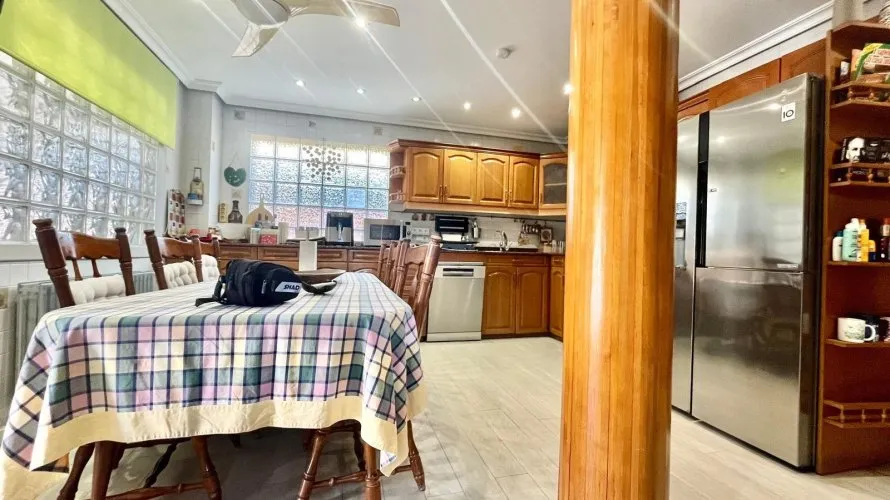 Villa de 4 dormitorios en Torrevieja, Spain No. 229 № 24