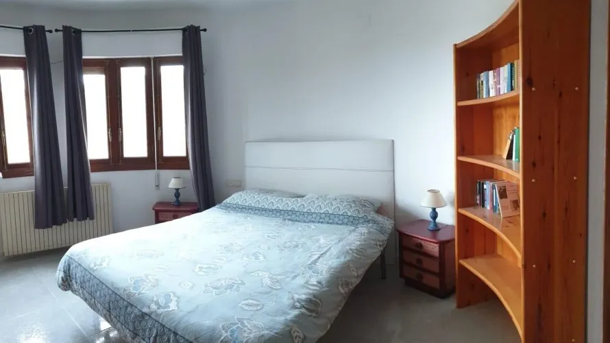 Villa de 6 dormitorios en Alicante, Spain No. 242 № 16