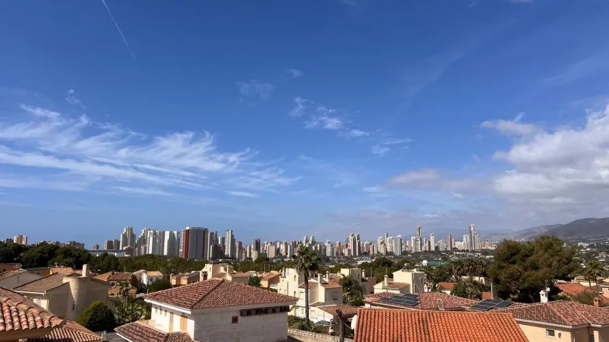 Villa de 480m² en Benidorm, Spain No. 656 № 9