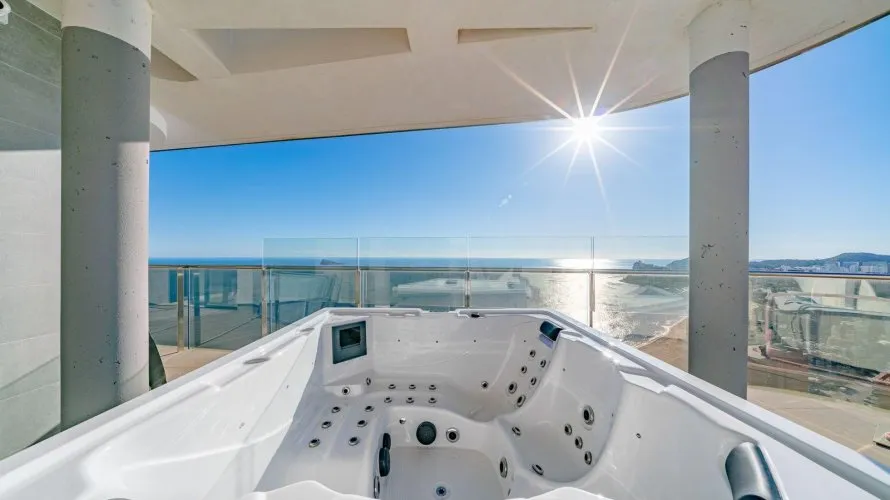 Apartamento de 3 dormitorios en Benidorm, Spain No. 672 № 25