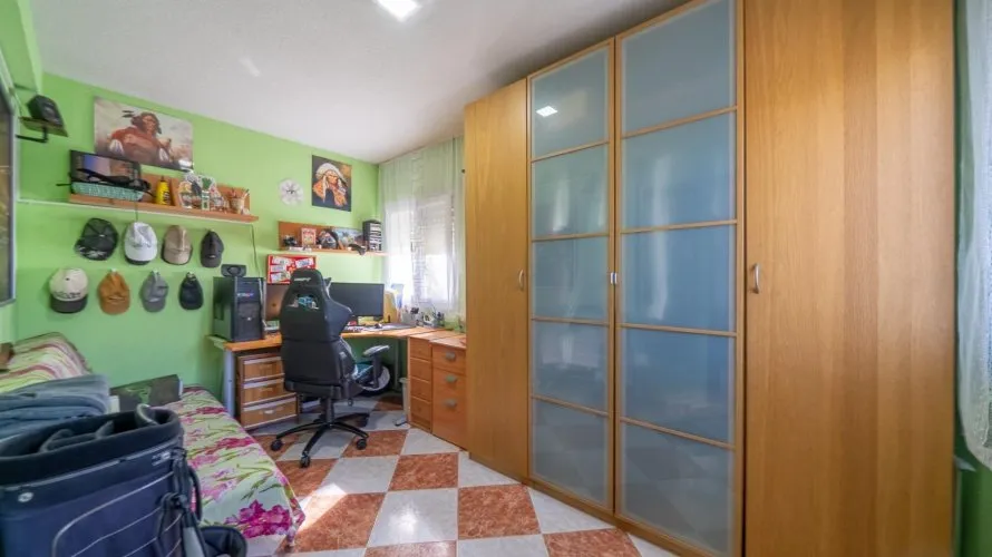 Apartamento de 5 dormitorios en San Martín de Valdeiglesias, Spain No. 1198 № 3