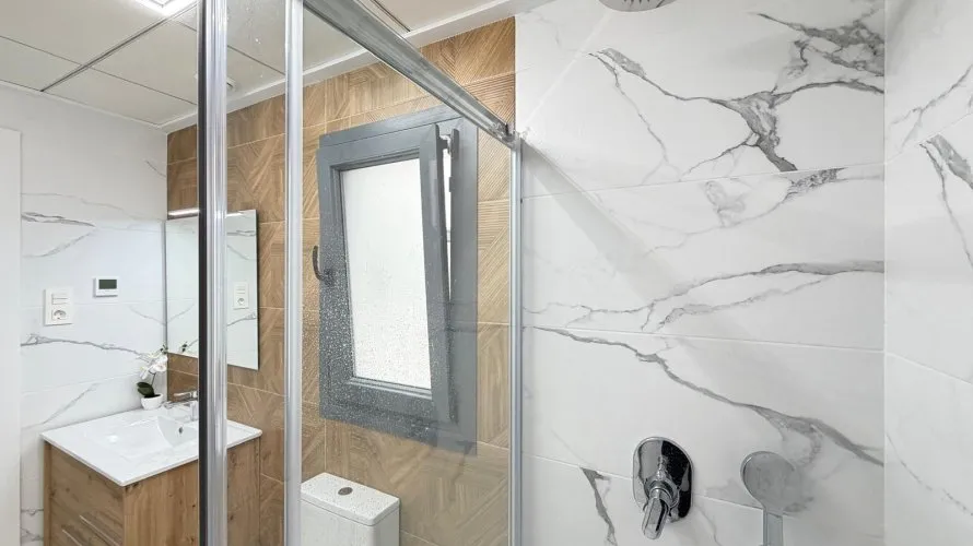 Apartamento de 2 dormitorios en Torrevieja, Spain No. 1000 № 11