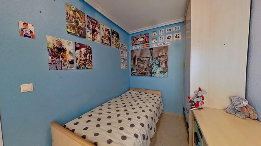 Apartamento de 4 dormitorios en Torrevieja, Spain No. 1391 № 1