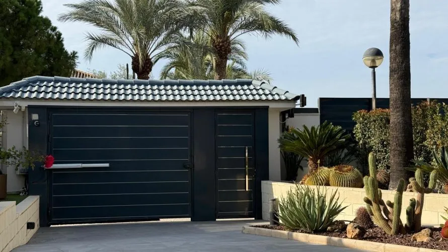 Villa de 5 dormitorios en San Juan, Spain No. 669 № 3