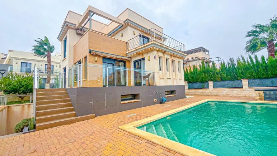 Villa de 5 dormitorios en La Zenia, Spain No. 1270 № 22
