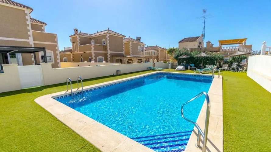 Сasa de 105m² en Campoamor, Spain No. 957 № 28