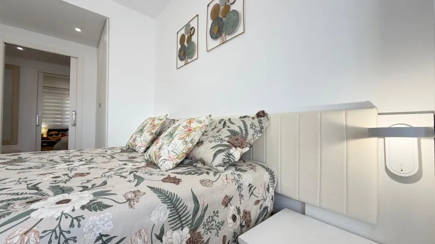 Apartamento de 3 dormitorios en Torrevieja, Spain No. 1042 № 8
