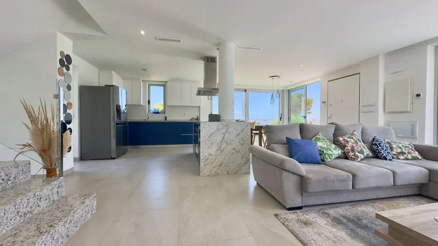 Villa de 3 dormitorios en Finestrat, Spain No. 574 № 13