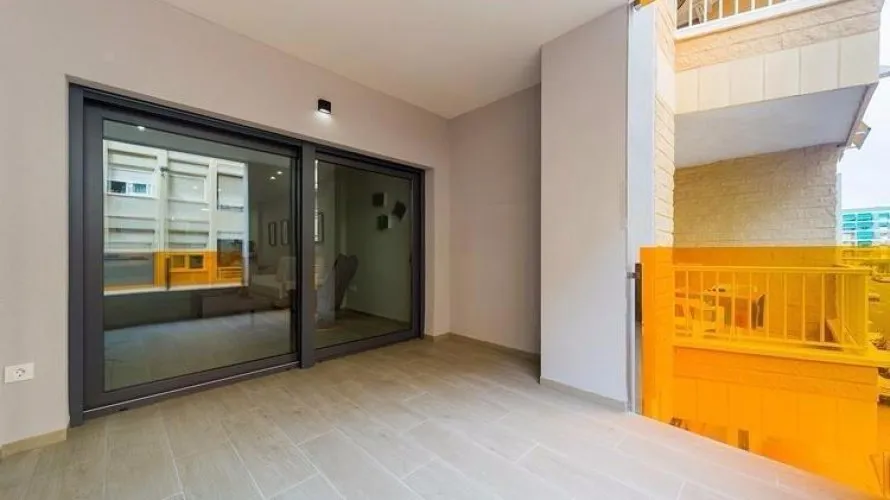 Apartamento de 2 dormitorios en La Mata, Spain No. 101 № 11
