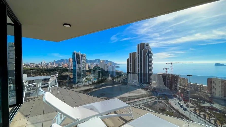 Apartamento de 2 dormitorios en Benidorm, Spain No. 525 № 1