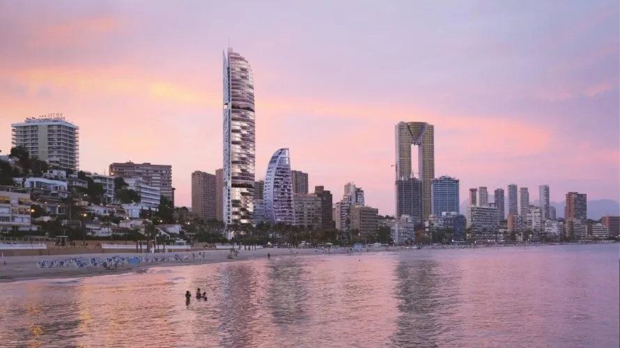 Apartamento de 2 dormitorios en Benidorm, Spain No. 440