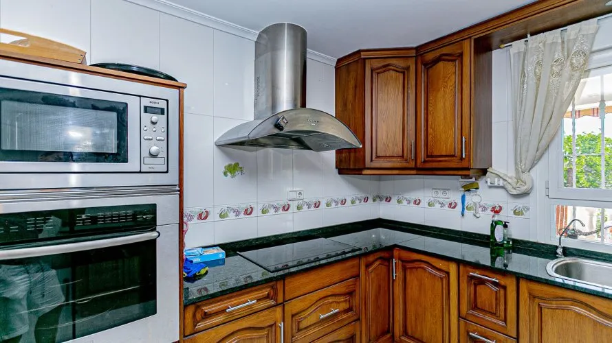 Villa de 185m² en Castilblanco de los Arroyos, Spain No. 1187 № 7