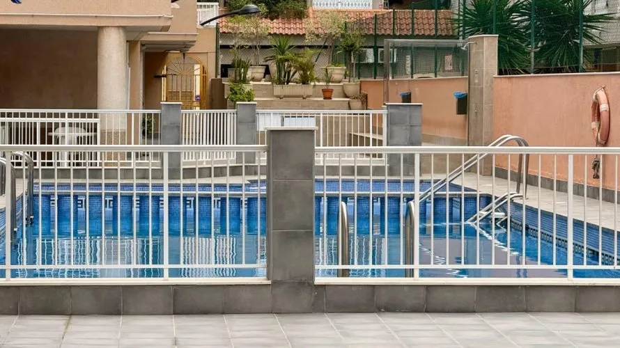 Apartamento de 2 dormitorios en Torrevieja, Spain No. 1012 № 1