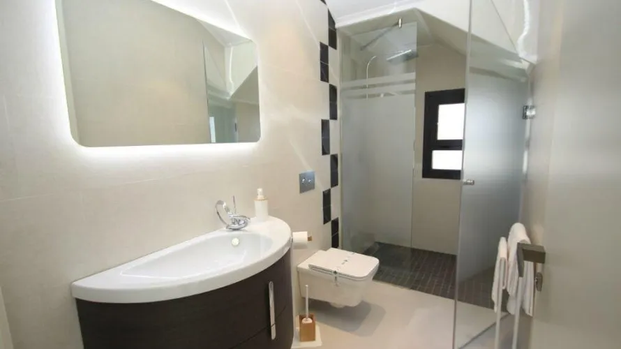 Villa de 4 dormitorios en Campoamor, Spain No. 609 № 14