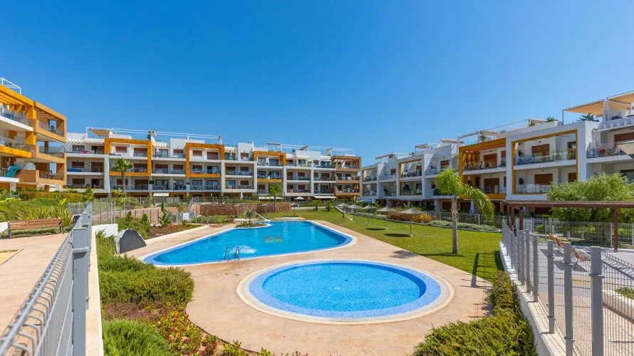 Apartamento de 3 dormitorios en Los Dolses, Spain No. 1291