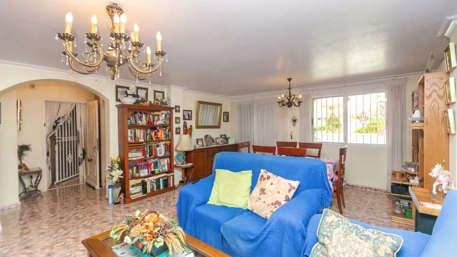 Villa de 158m² en Cabo Roig, Spain No. 1166 № 11