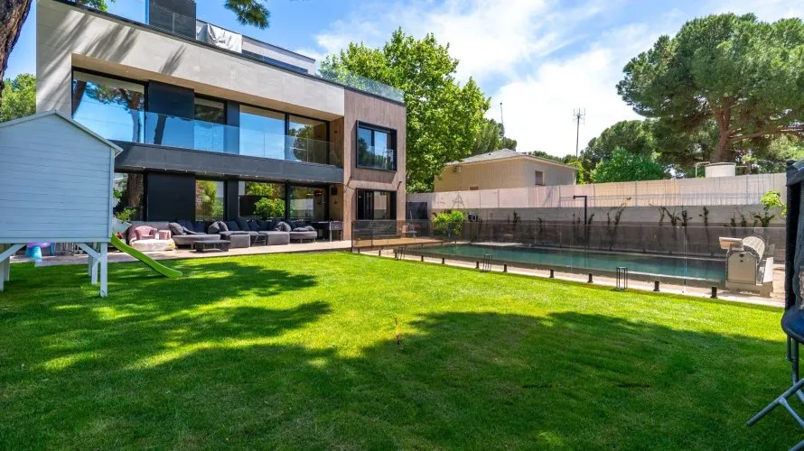 Villa de 4 dormitorios en Pozuelo de Alarcón, Spain No. 1176 № 22