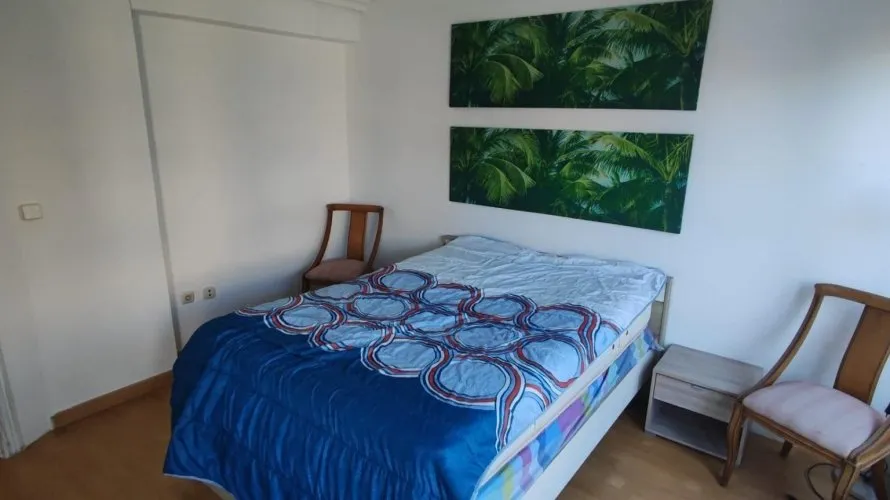 Apartamento de 2 dormitorios en Alicante, Spain No. 899 № 2