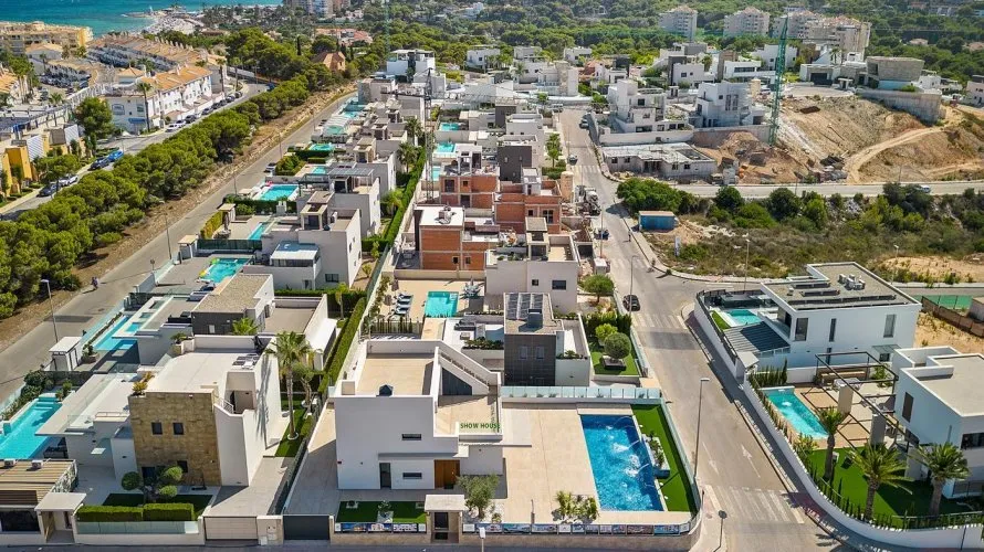 Villa de 3 dormitorios en Campoamor, Spain No. 612 № 11
