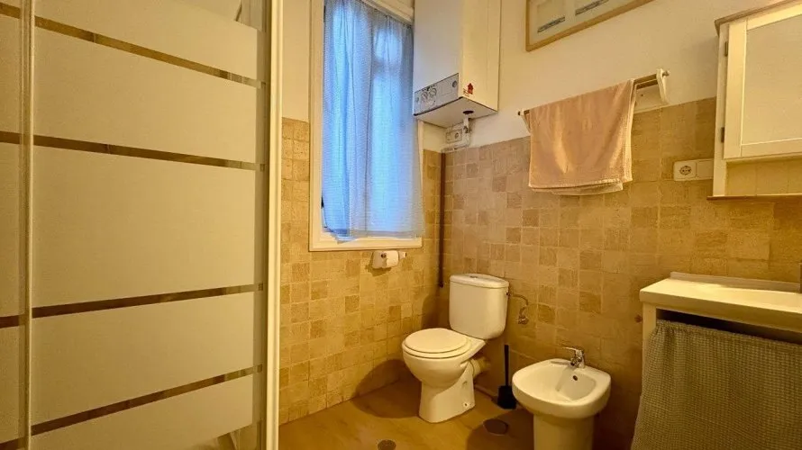 Apartamento de 2 dormitorios en Madrid, Spain No. 1032 № 18