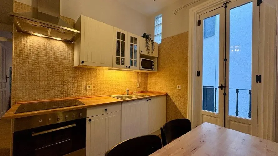 Apartamento de 2 dormitorios en Madrid, Spain No. 1032 № 4