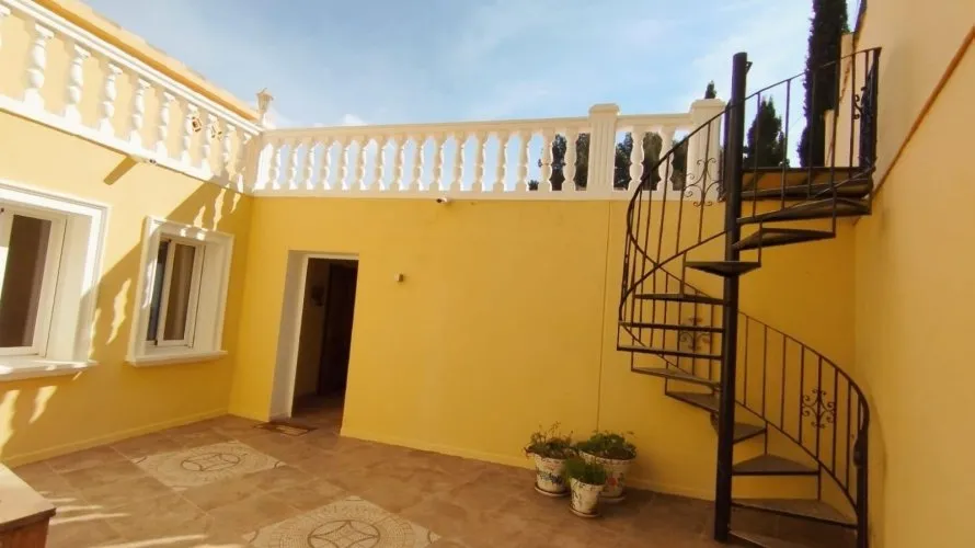 Villa de 8 dormitorios en Maryvilla, Spain No. 408 № 3