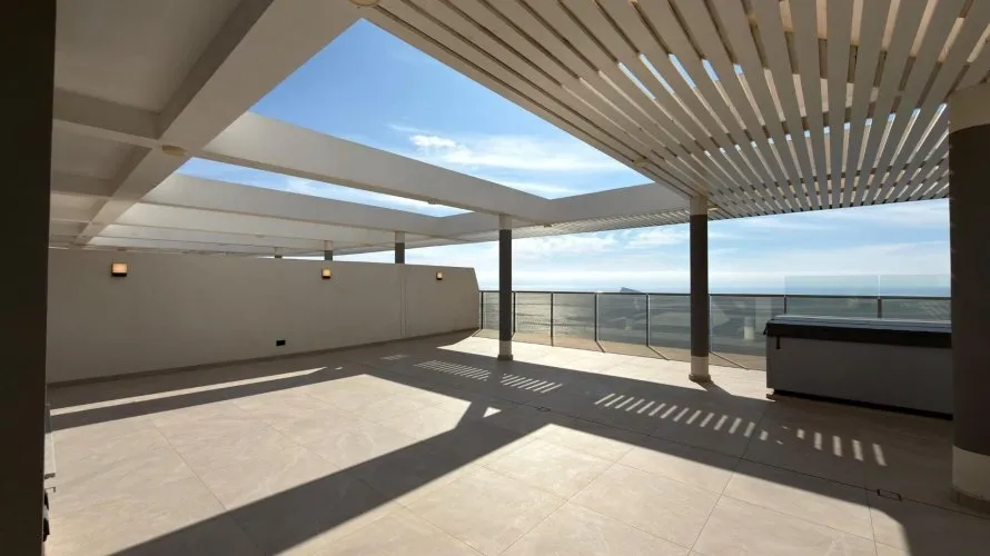 Ático de 3 dormitorios en Benidorm, Spain No. 1041 № 3