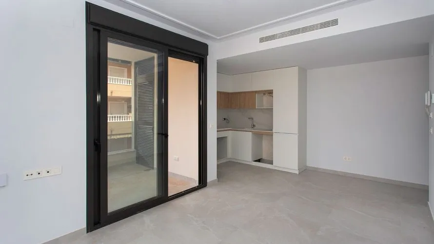 Apartamento de 88m² en Torrevieja, Spain No. 1069 № 3