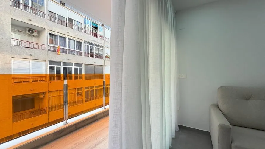 Apartamento de 3 dormitorios en Torrevieja, Spain No. 232 № 27