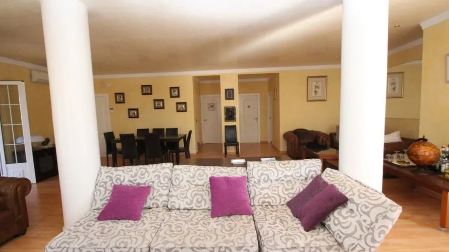 Villa de 5 dormitorios en Cabo Roig, Spain No. 563 № 9