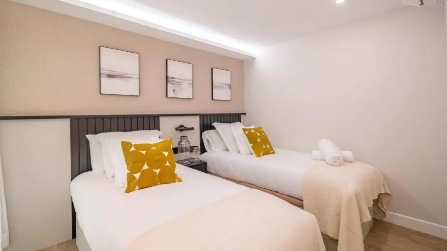 Apartamento de 2 dormitorios en Madrid, Spain No. 635 № 4
