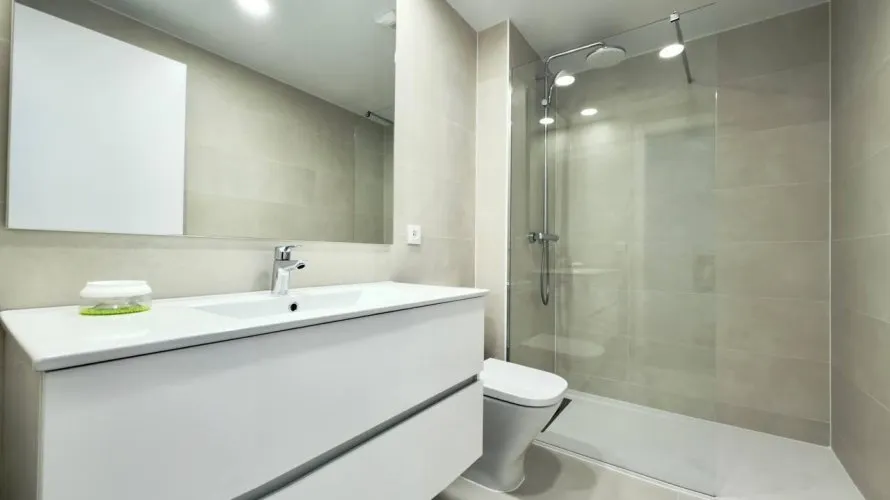 Apartamento de 3 dormitorios en Alicante, Spain No. 1129 № 17