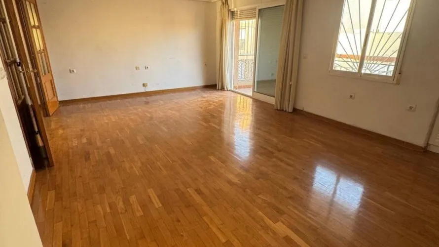 Apartamento de 3 dormitorios en Torrevieja, Spain No. 806 № 1