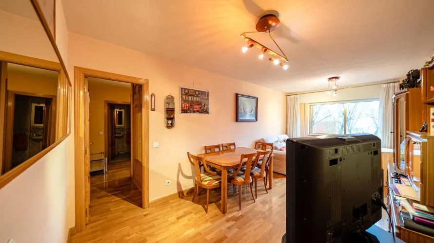 Apartamento de 2 dormitorios en Madrid, Spain No. 1028 № 3