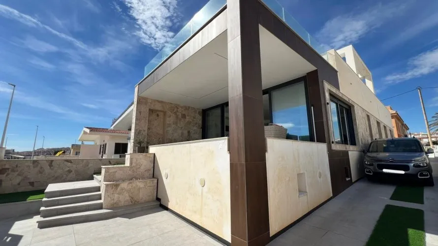 Villa de 5 dormitorios en La Mata, Spain No. 613 № 2