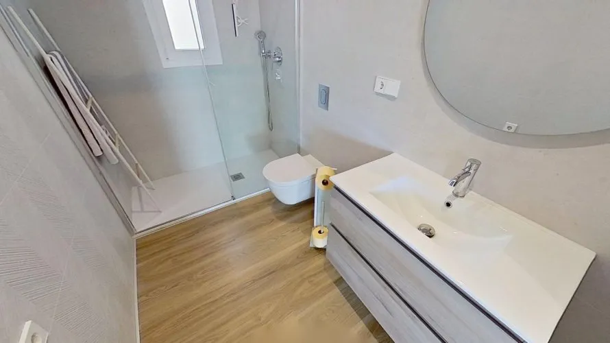 Apartamento de 2 dormitorios en Benidorm, Spain No. 107 № 9