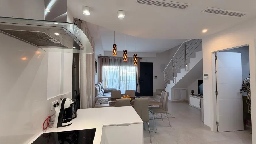 Apartamento de 3 dormitorios en La Florida, Spain No. 1038 № 11