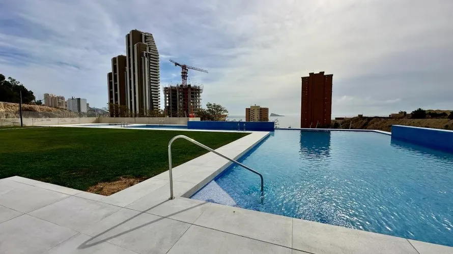 Apartamento de 2 dormitorios en Benidorm, Spain No. 525 № 24