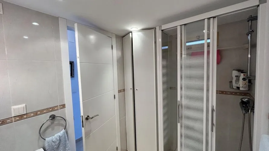 Apartamento de 1 dormitorio en Benidorm, Spain No. 860 № 10