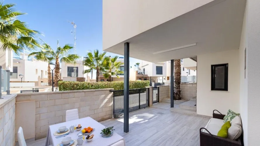 Villa de 3 dormitorios en La Zenia, Spain No. 247 № 22